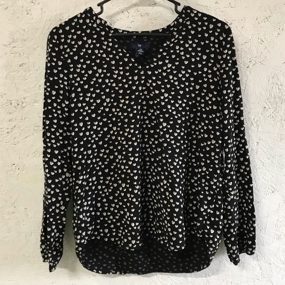 Women’s medium GAP long sleeve